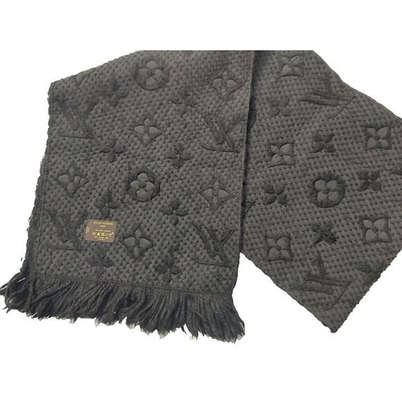 Louis Vuitton LV Monogram Logomania Black-on-Black Scarf Pre-Owned $635 - Picture 9 of 10